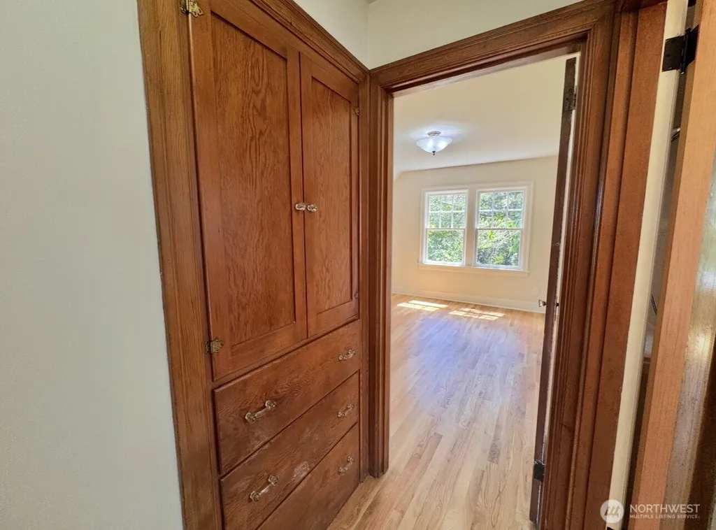 1615 Gregory Way Bremerton WA 98337
