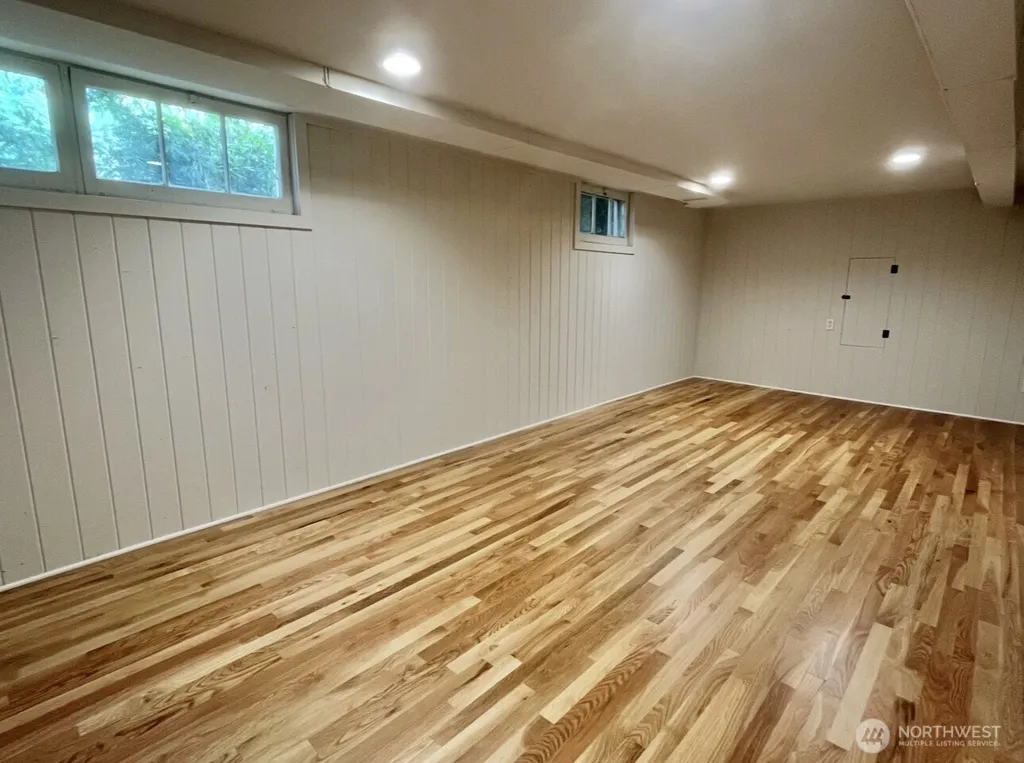 1615 Gregory Way Bremerton WA 98337