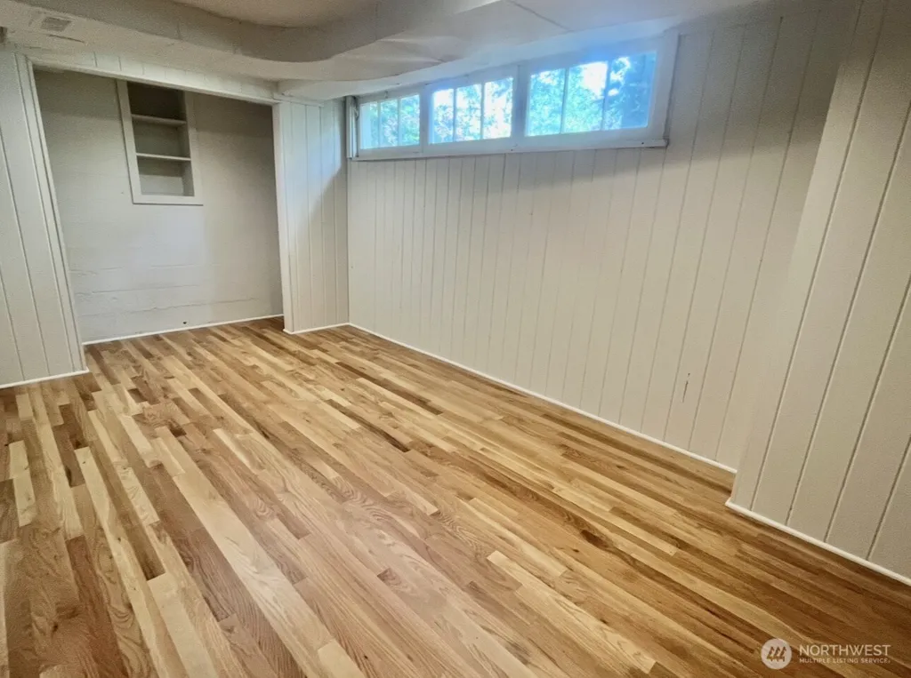 1615 Gregory Way Bremerton WA 98337