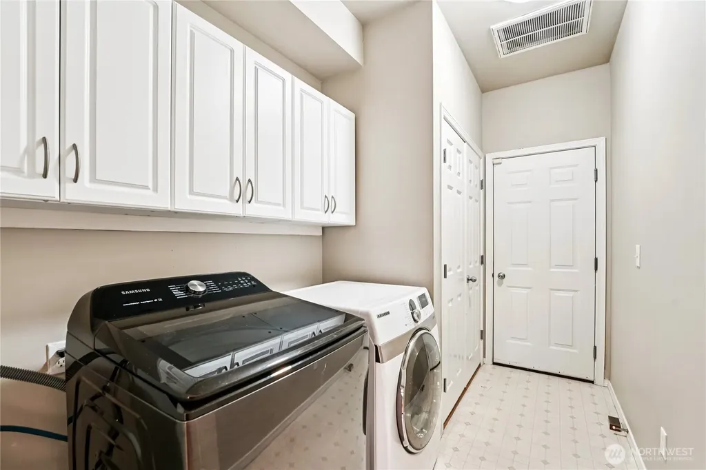 7704 Fairway Avenue SE Snoqualmie WA 98065