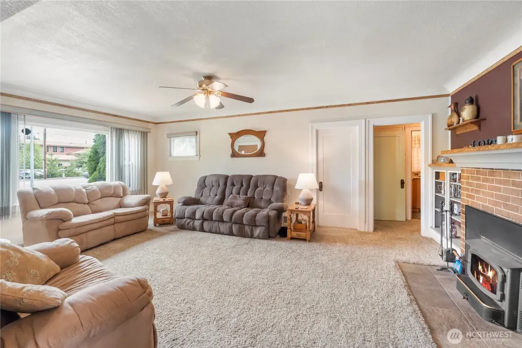 20341 Old Highway 99 SW Centralia WA 98531