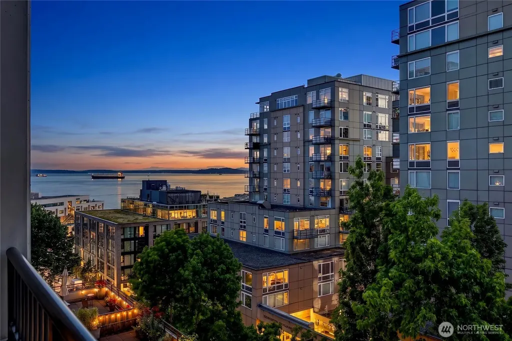 2717 Western Avenue Seattle WA 98121