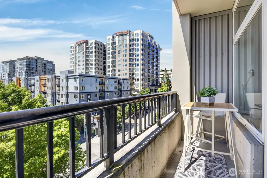 2717 Western Avenue Seattle WA 98121