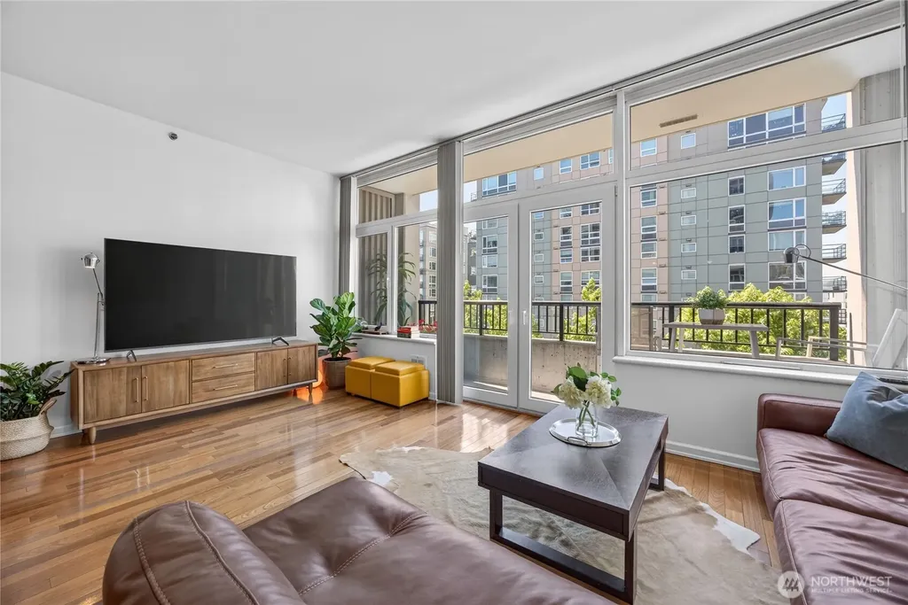 2717 Western Avenue Seattle WA 98121