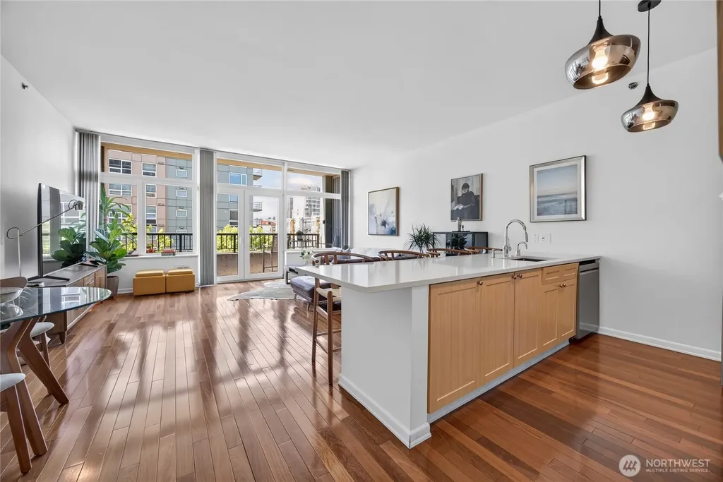 2717 Western Avenue Seattle WA 98121