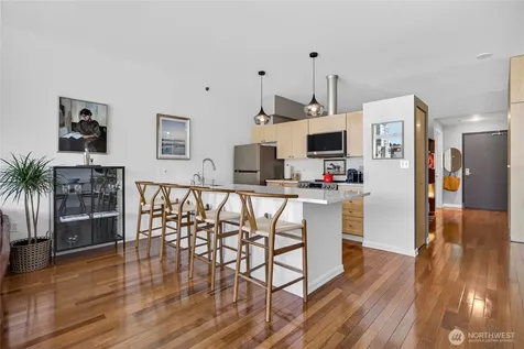 2717 Western Avenue Seattle WA 98121