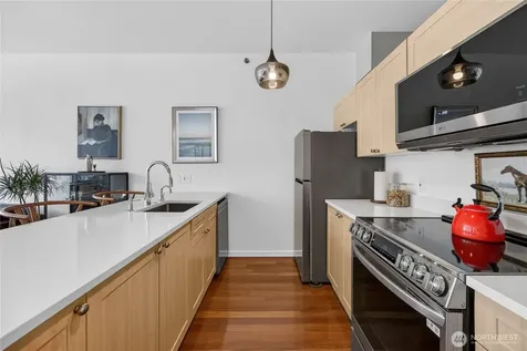 2717 Western Avenue Seattle WA 98121