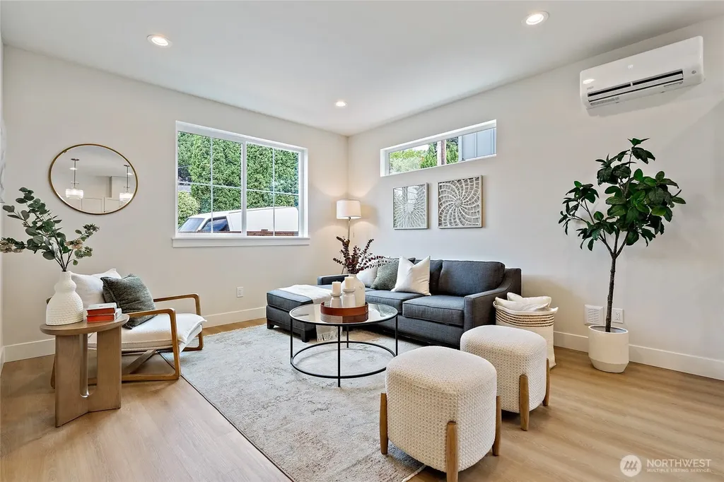 263 NW 42nd Street Seattle WA 98107