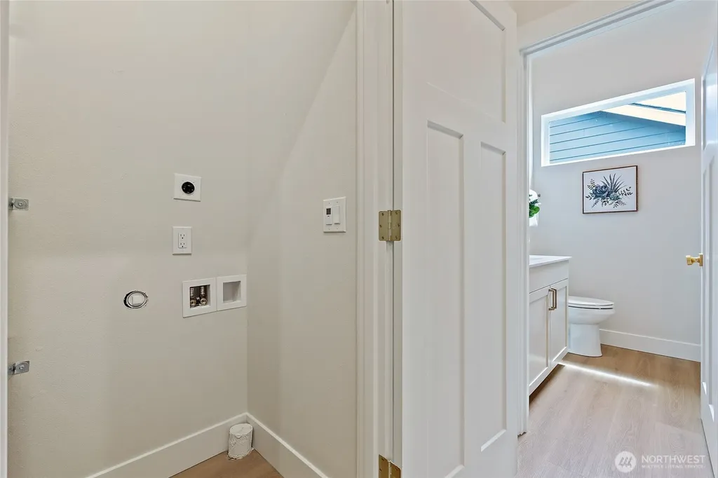 263 NW 42nd Street Seattle WA 98107