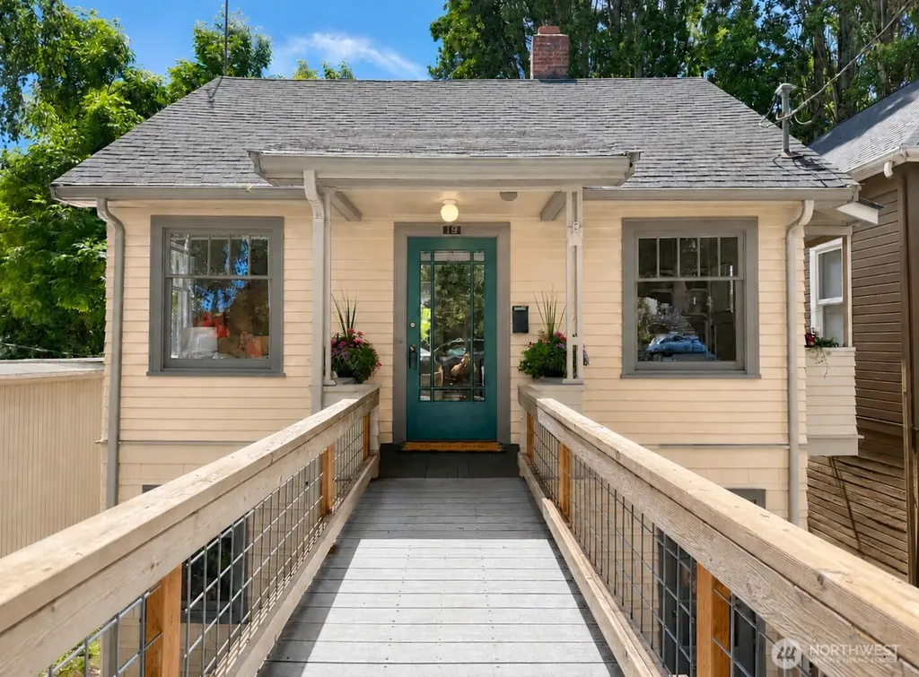 19 Dravus Street Seattle WA 98109