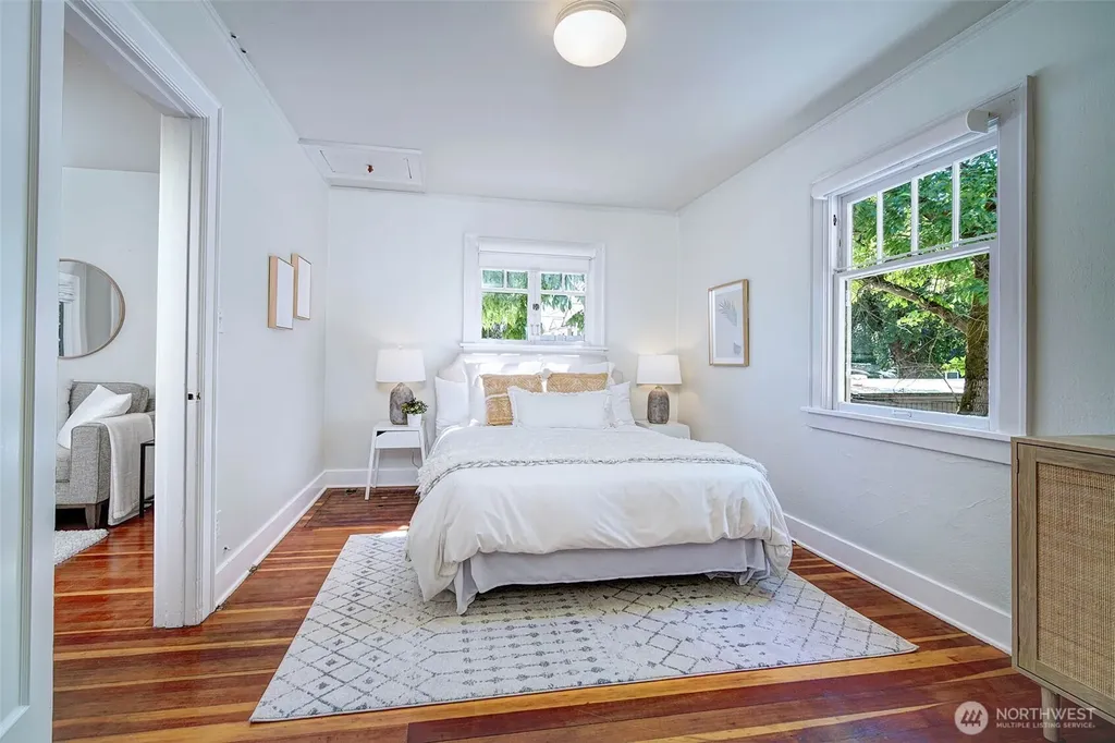 19 Dravus Street Seattle WA 98109