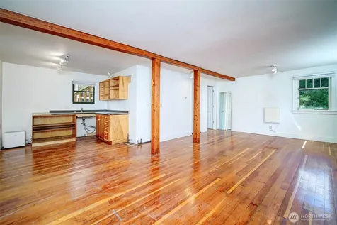19 Dravus Street Seattle WA 98109