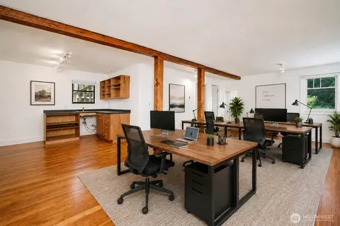 19 Dravus Street Seattle WA 98109