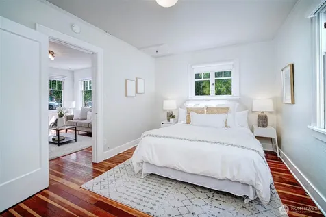 19 Dravus Street Seattle WA 98109