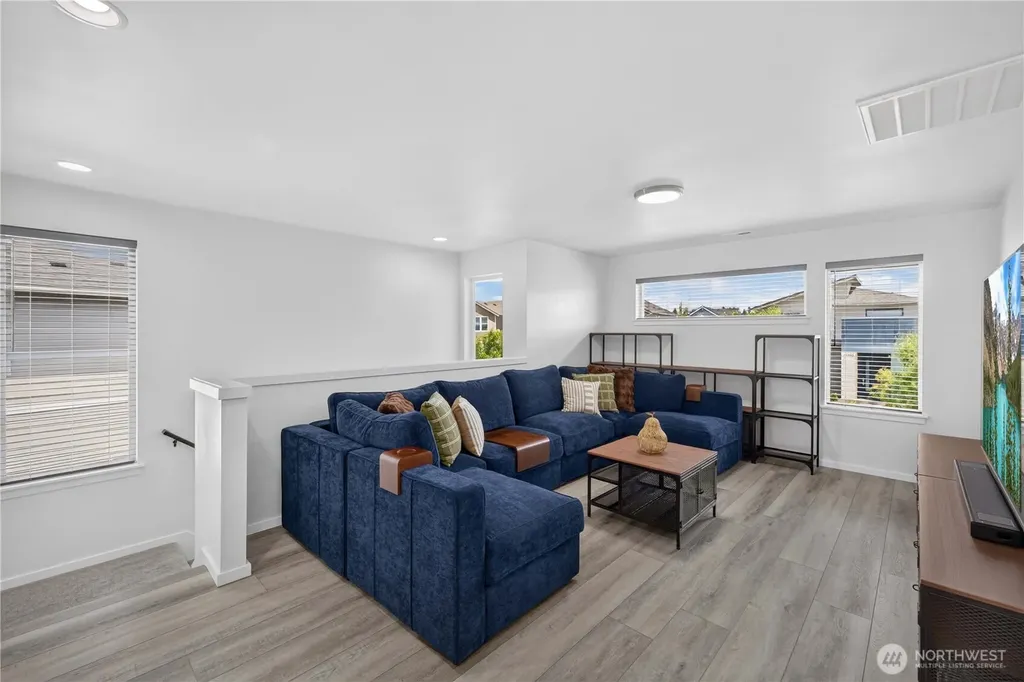 33011 SE Cottonwood Street Black Diamond WA 98010