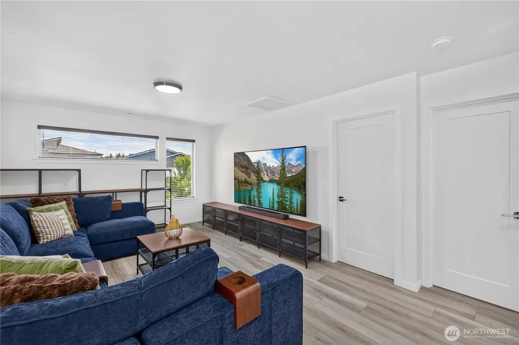33011 SE Cottonwood Street Black Diamond WA 98010