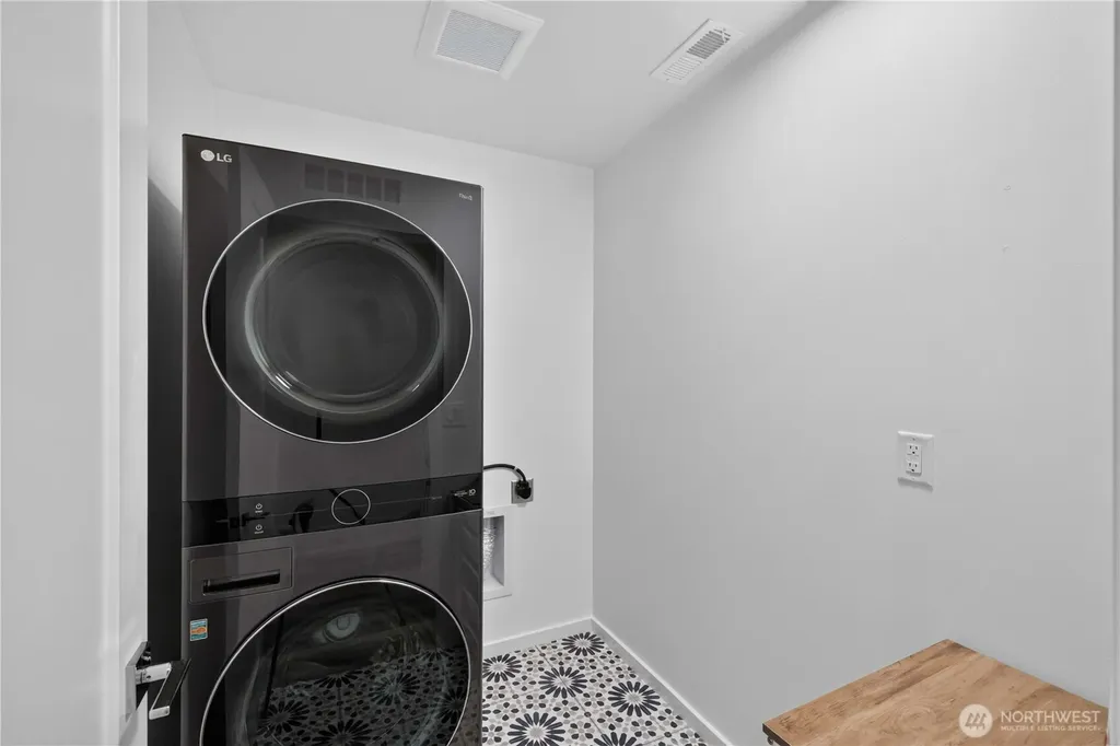 33011 SE Cottonwood Street Black Diamond WA 98010