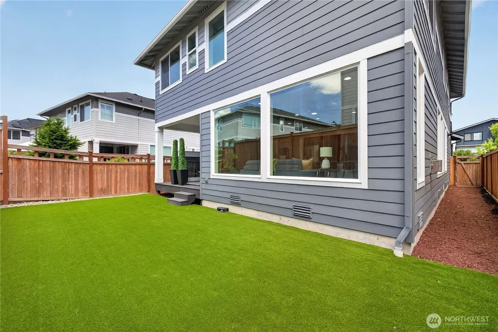 33011 SE Cottonwood Street Black Diamond WA 98010