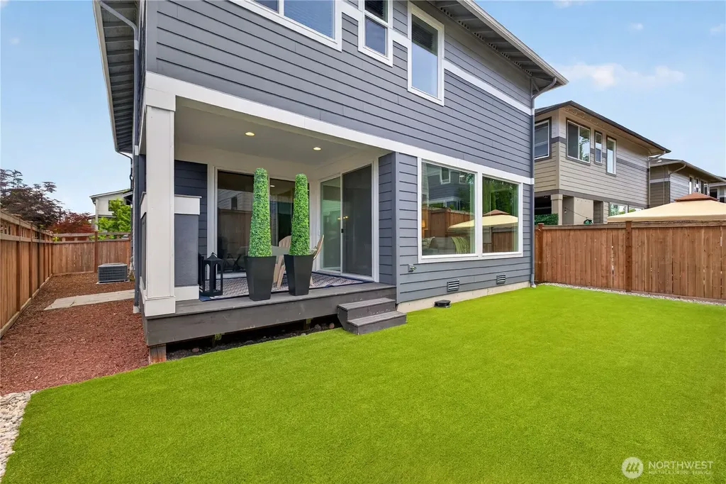 33011 SE Cottonwood Street Black Diamond WA 98010