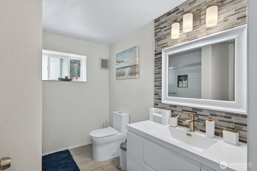 1497 Thompson Drive Camano Island WA 98282