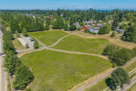 7102 116th Street E Puyallup WA 98373