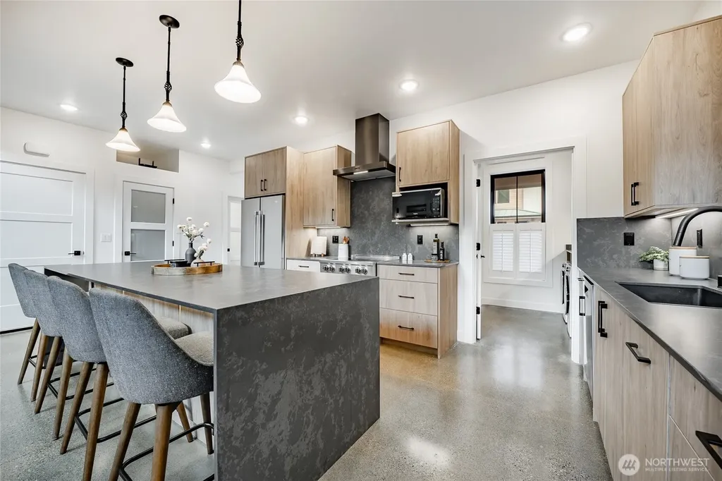 204 Pebblebrook Drive Lynden WA 98264
