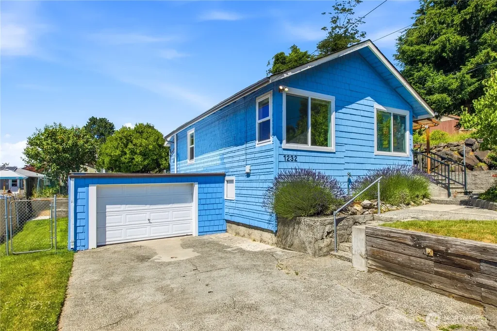 1232 SW Othello Street Seattle WA 98106