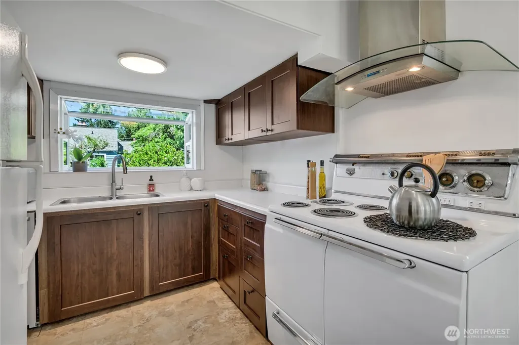 1232 SW Othello Street Seattle WA 98106