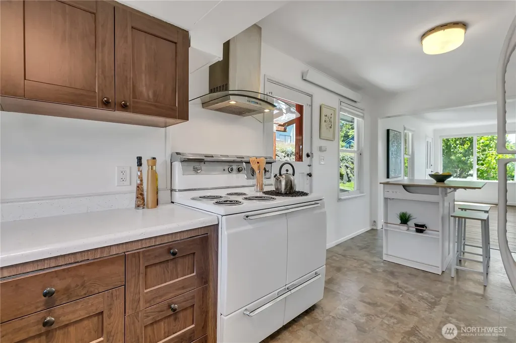 1232 SW Othello Street Seattle WA 98106