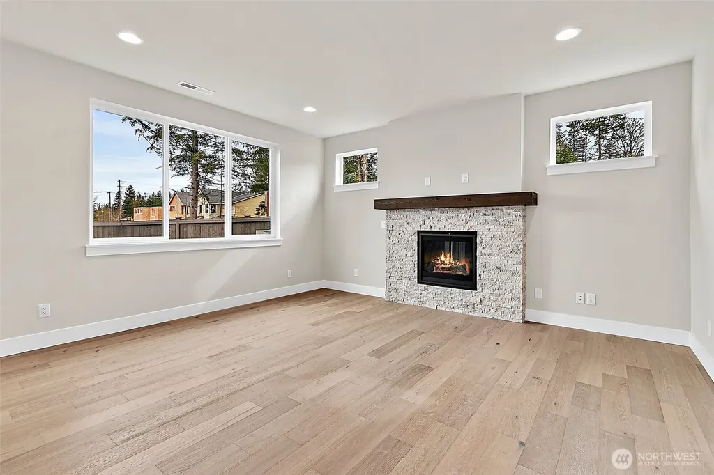 15624 SE 257th Place Covington WA 98042