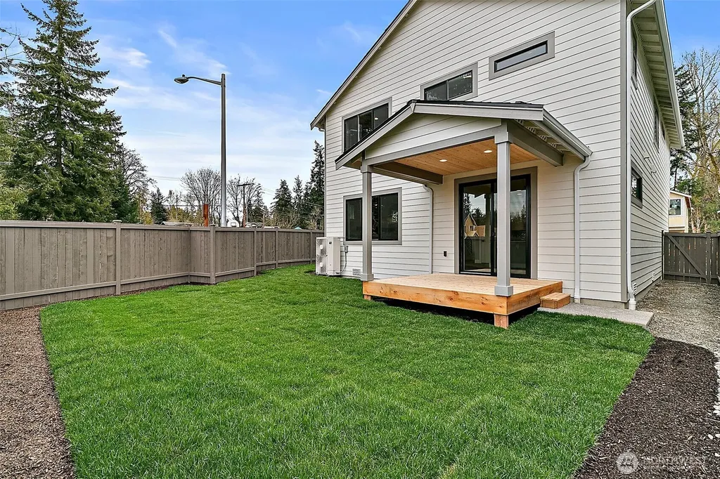15624 SE 257th Place Covington WA 98042