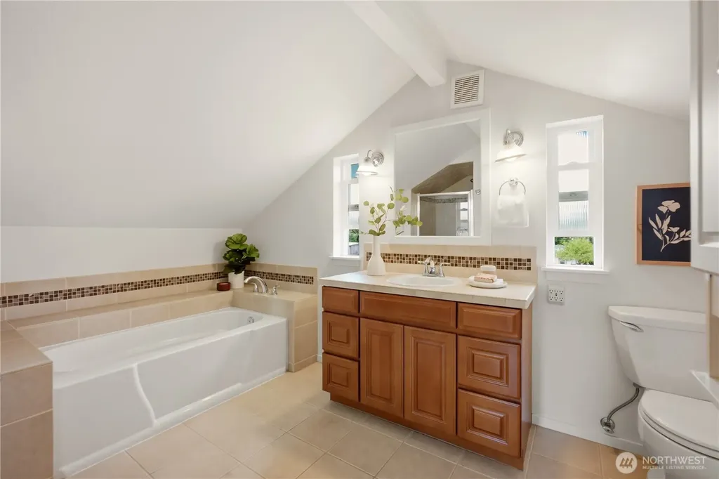 8903 3rd Avenue NW Seattle WA 98117