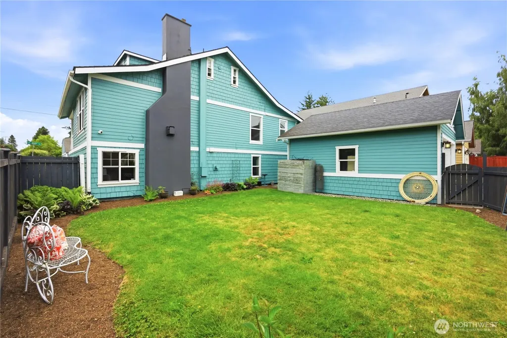 8903 3rd Avenue NW Seattle WA 98117