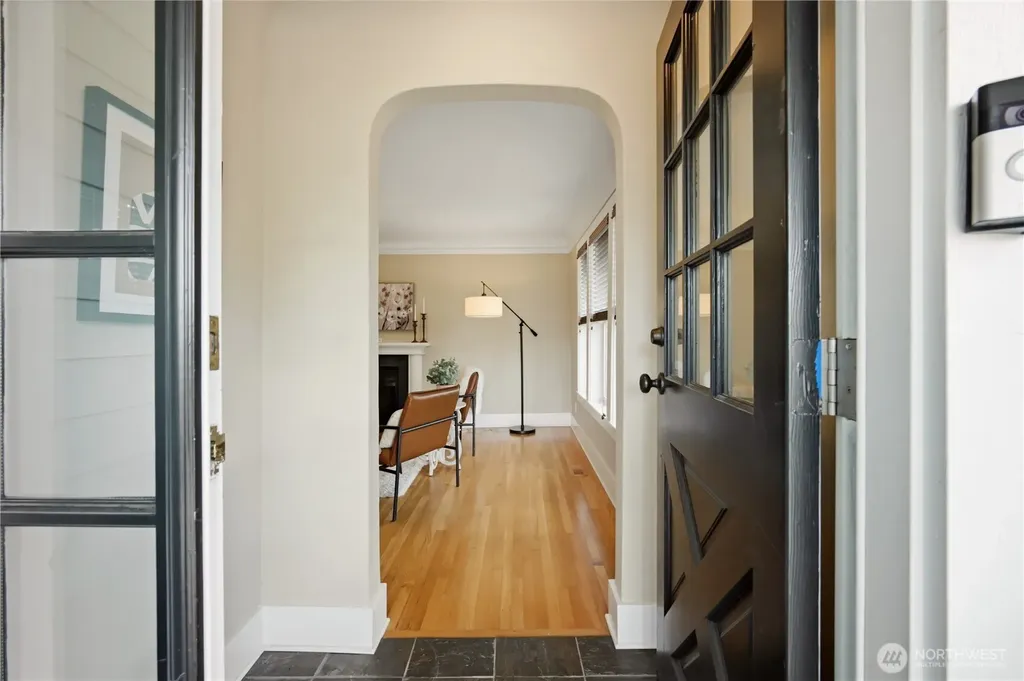8903 3rd Avenue NW Seattle WA 98117