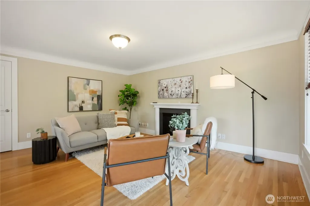 8903 3rd Avenue NW Seattle WA 98117