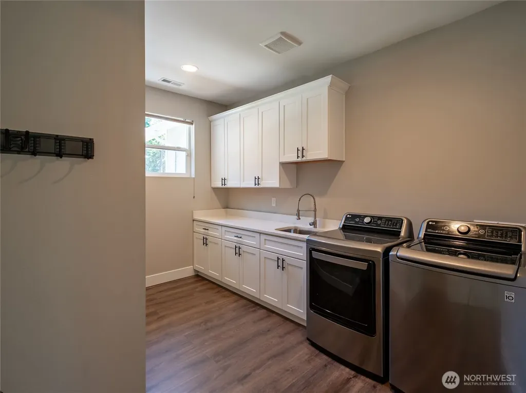 18706 232nd Avenue E Orting WA 98360