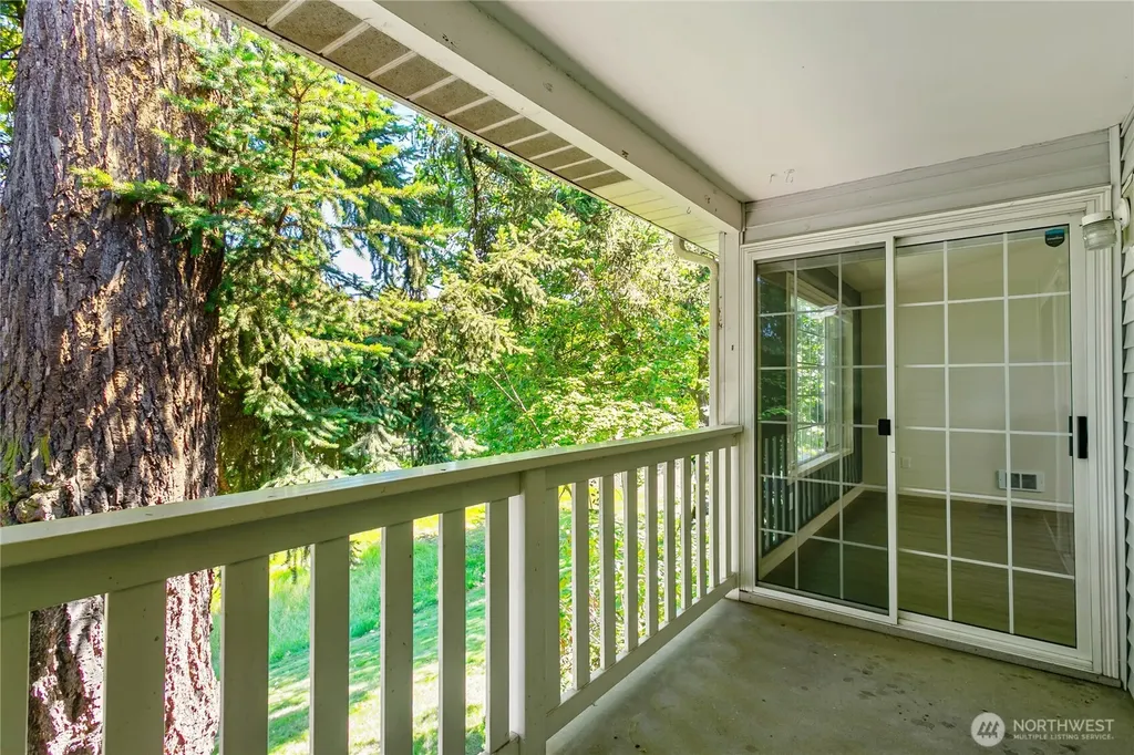 12385 SE 41st Lane Bellevue WA 98006