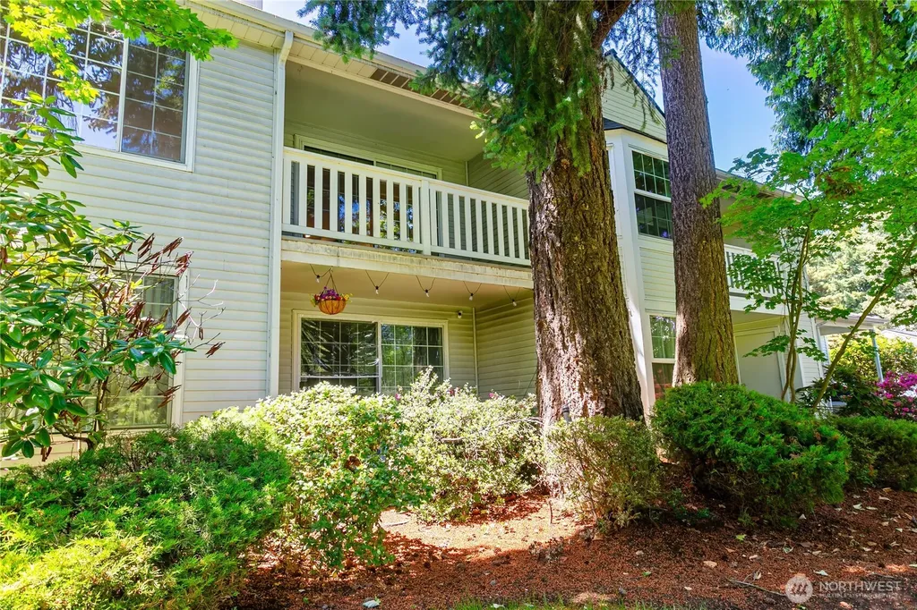 12385 SE 41st Lane Bellevue WA 98006