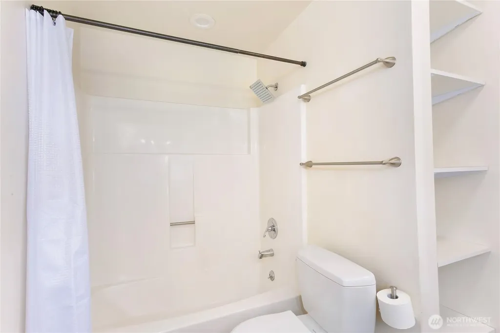 12385 SE 41st Lane Bellevue WA 98006