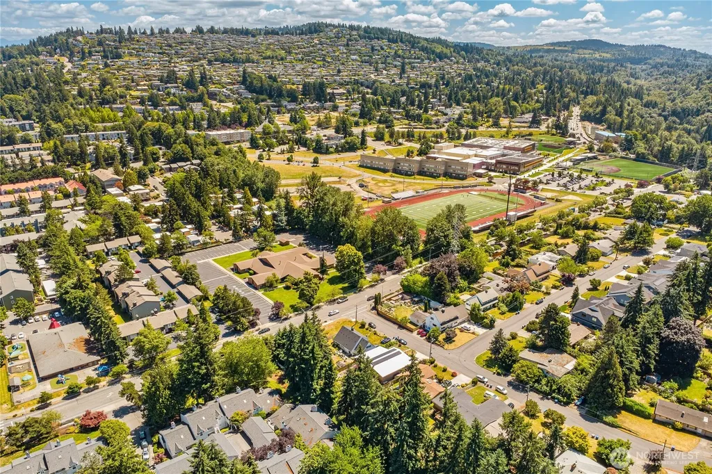 12385 SE 41st Lane Bellevue WA 98006