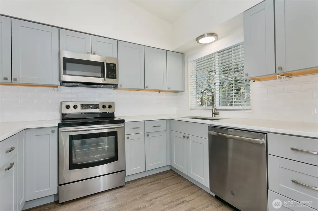 12385 SE 41st Lane Bellevue WA 98006