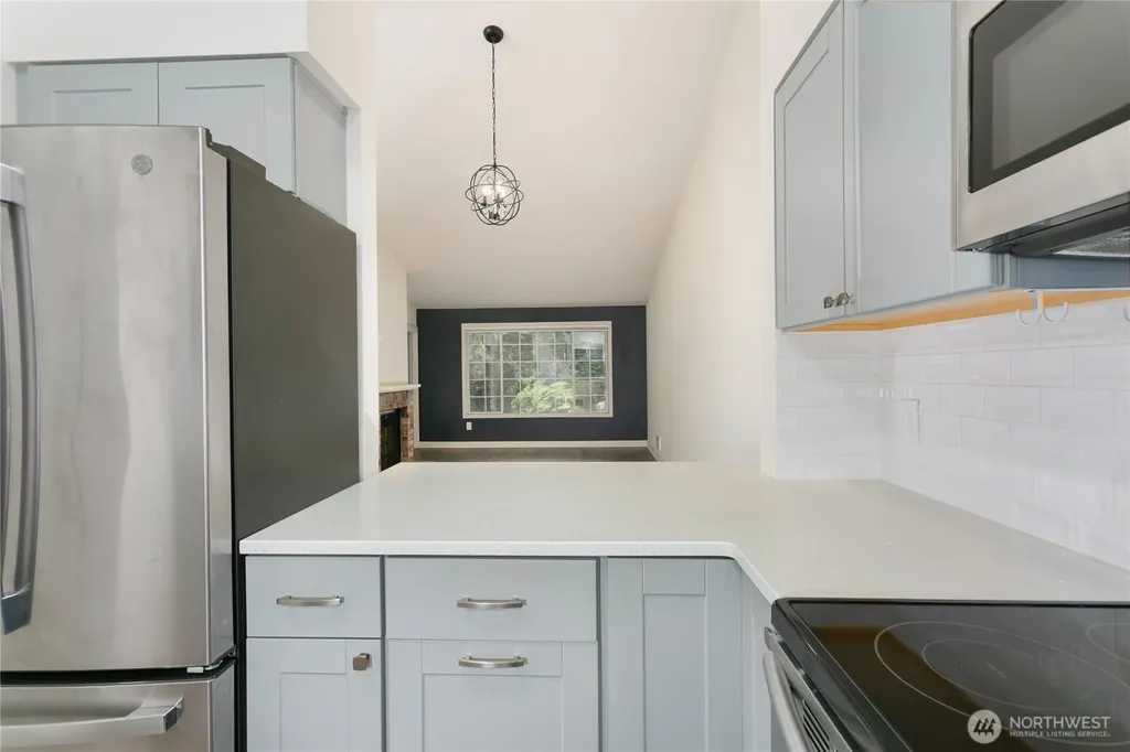 12385 SE 41st Lane Bellevue WA 98006