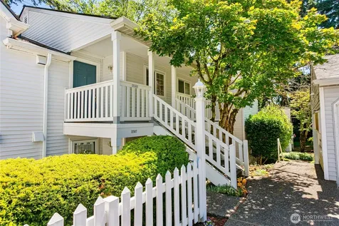12385 SE 41st Lane Bellevue WA 98006