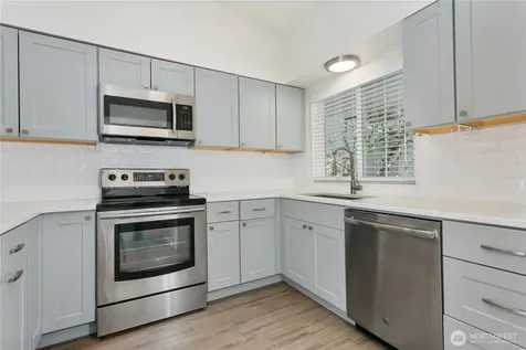 12385 SE 41st Lane Bellevue WA 98006