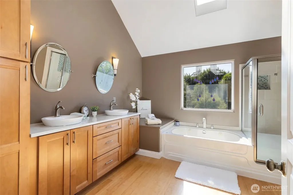 27201 State Highway 3 NE Poulsbo WA 98370