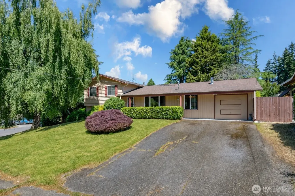 7304 NE 143rd Street Kenmore WA 98028