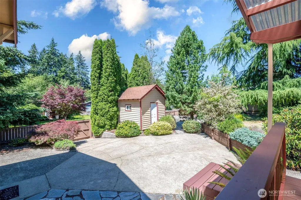 7304 NE 143rd Street Kenmore WA 98028
