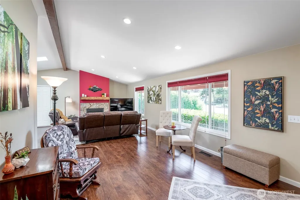 7304 NE 143rd Street Kenmore WA 98028