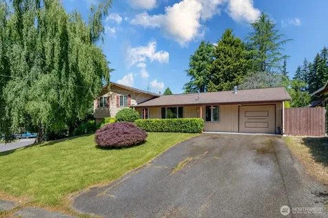 7304 NE 143rd Street Kenmore WA 98028