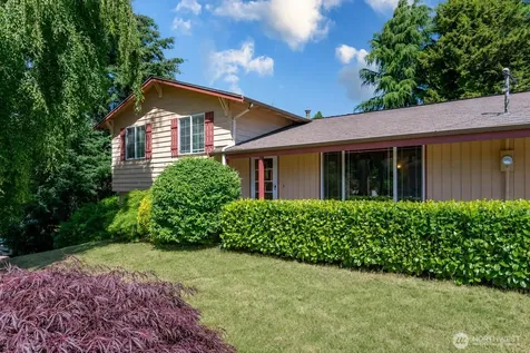 7304 NE 143rd Street Kenmore WA 98028